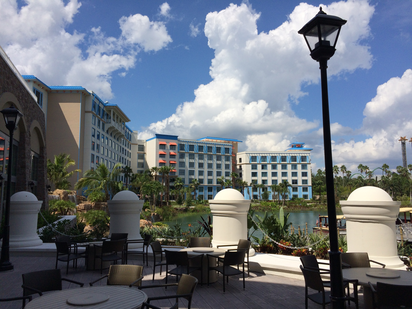 Lowe's Sapphire Falls Resort in Universal